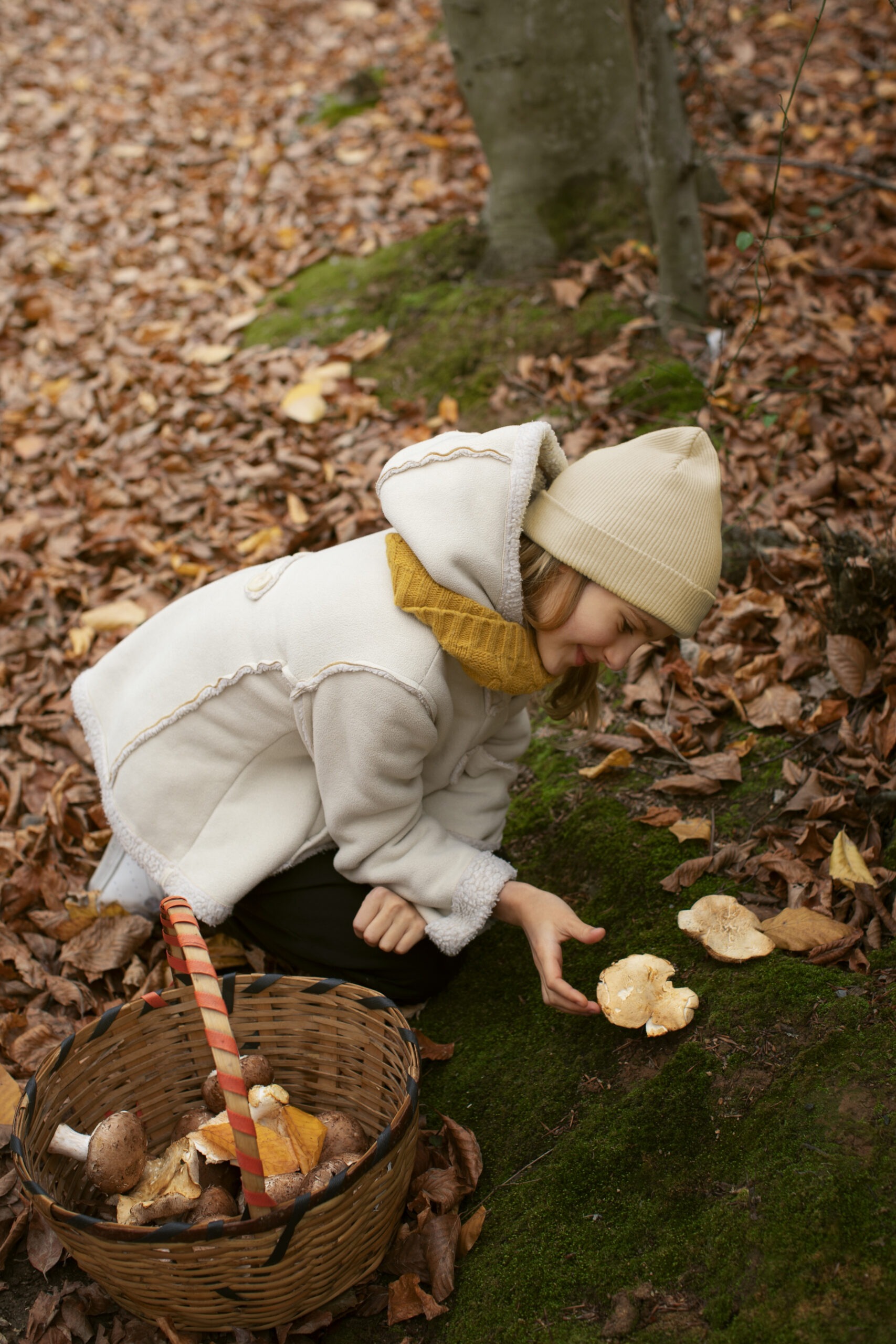 The Future of Textiles: The Fungal Filament Revolution in Fashion